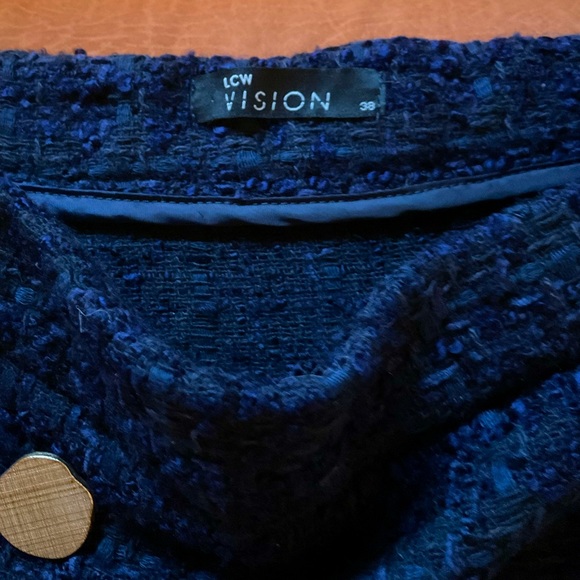 Size 8 Navy tweed mini skirt with gold buttons - Picture 4 of 4